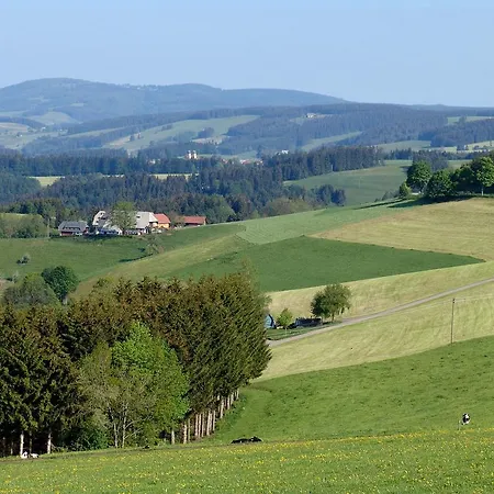 بيت ضيافة Haus Hubertus Sankt Märgen