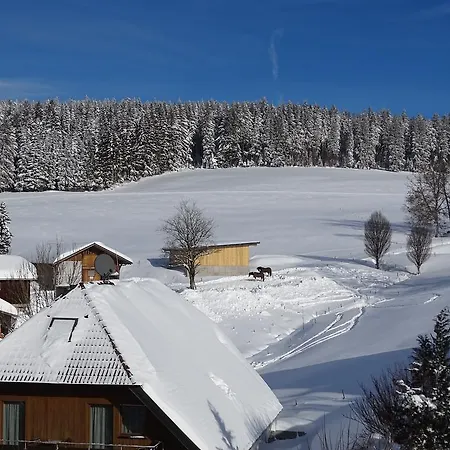 بيت ضيافة Haus Hubertus Sankt Märgen