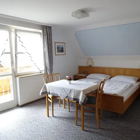بيت ضيافة Haus Hubertus Sankt Märgen